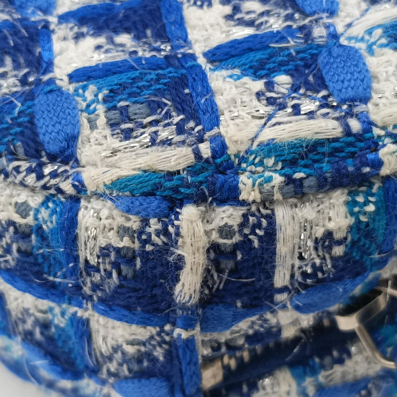 Pre-owned Chanel Matelasse Round Blue woolen A70657 shoulderbag | stylenewstar