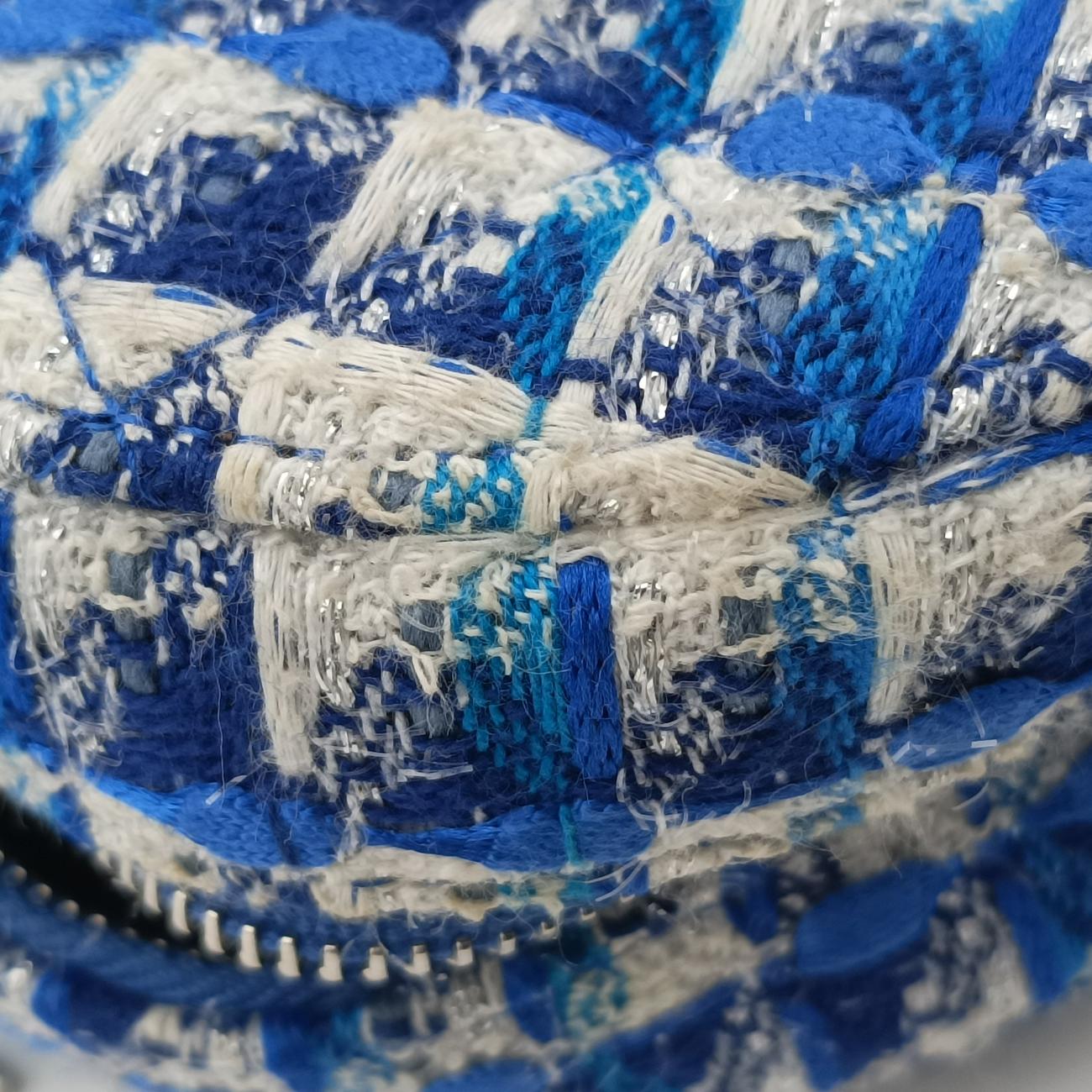 Pre-owned Chanel Matelasse Round Blue woolen A70657 shoulderbag | stylenewstar