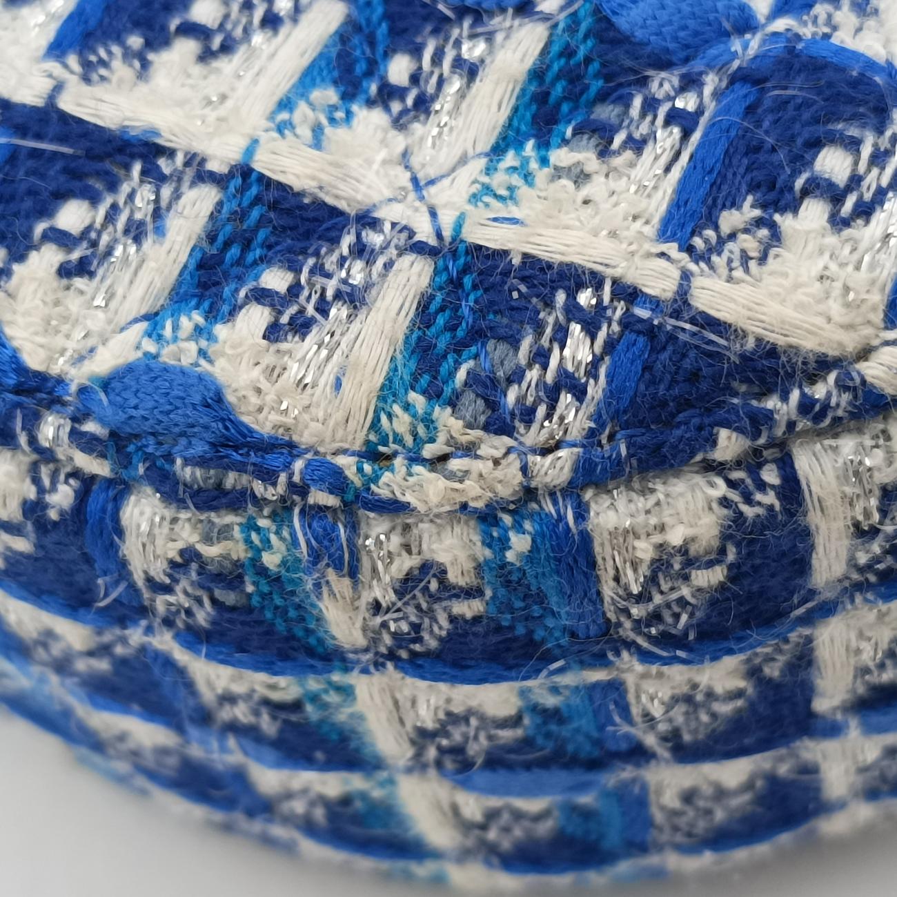 Pre-owned Chanel Matelasse Round Blue woolen A70657 shoulderbag | stylenewstar