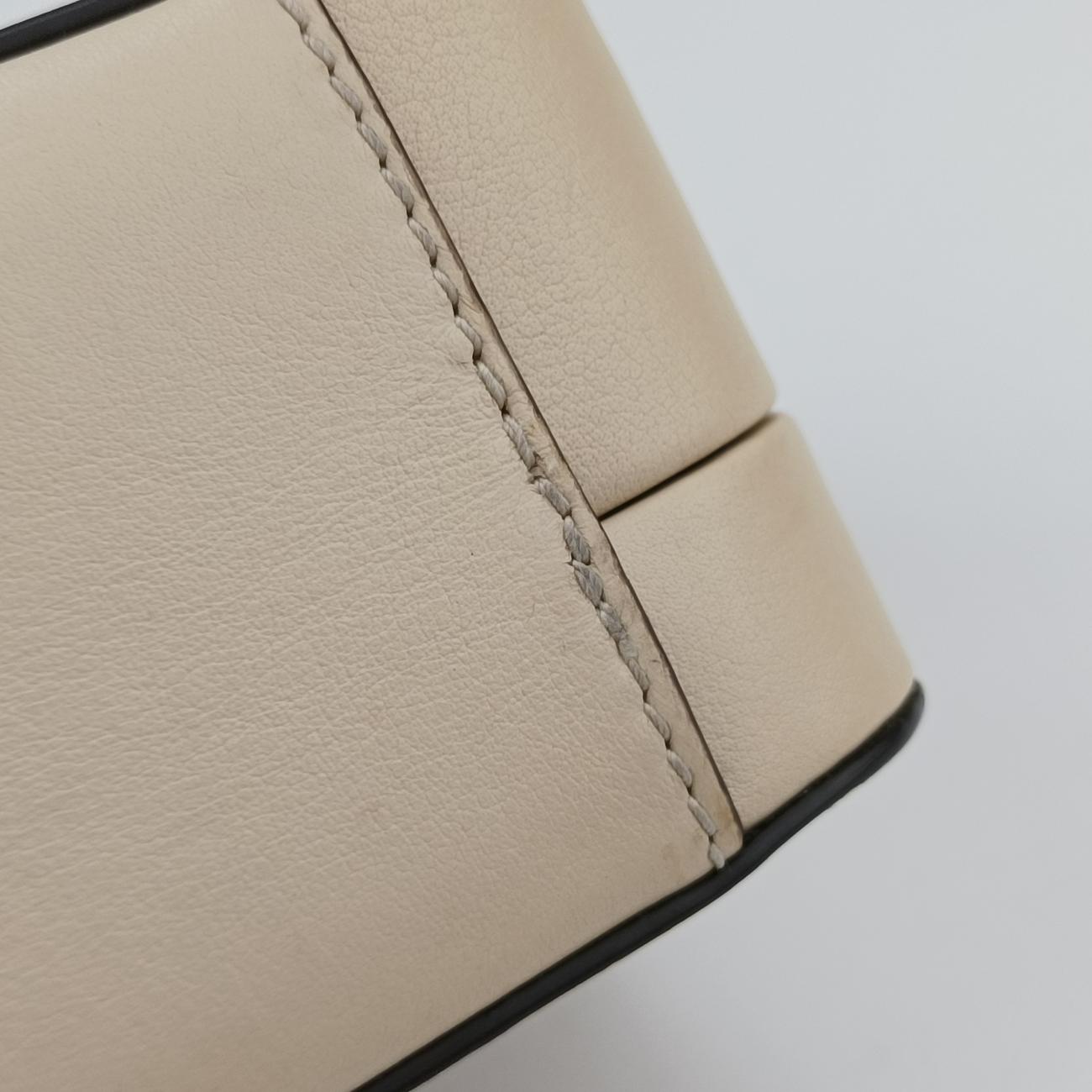 Pre-owned Gucci Interlocking G White×red Leather 658230 shoulderbag | stylenewstar