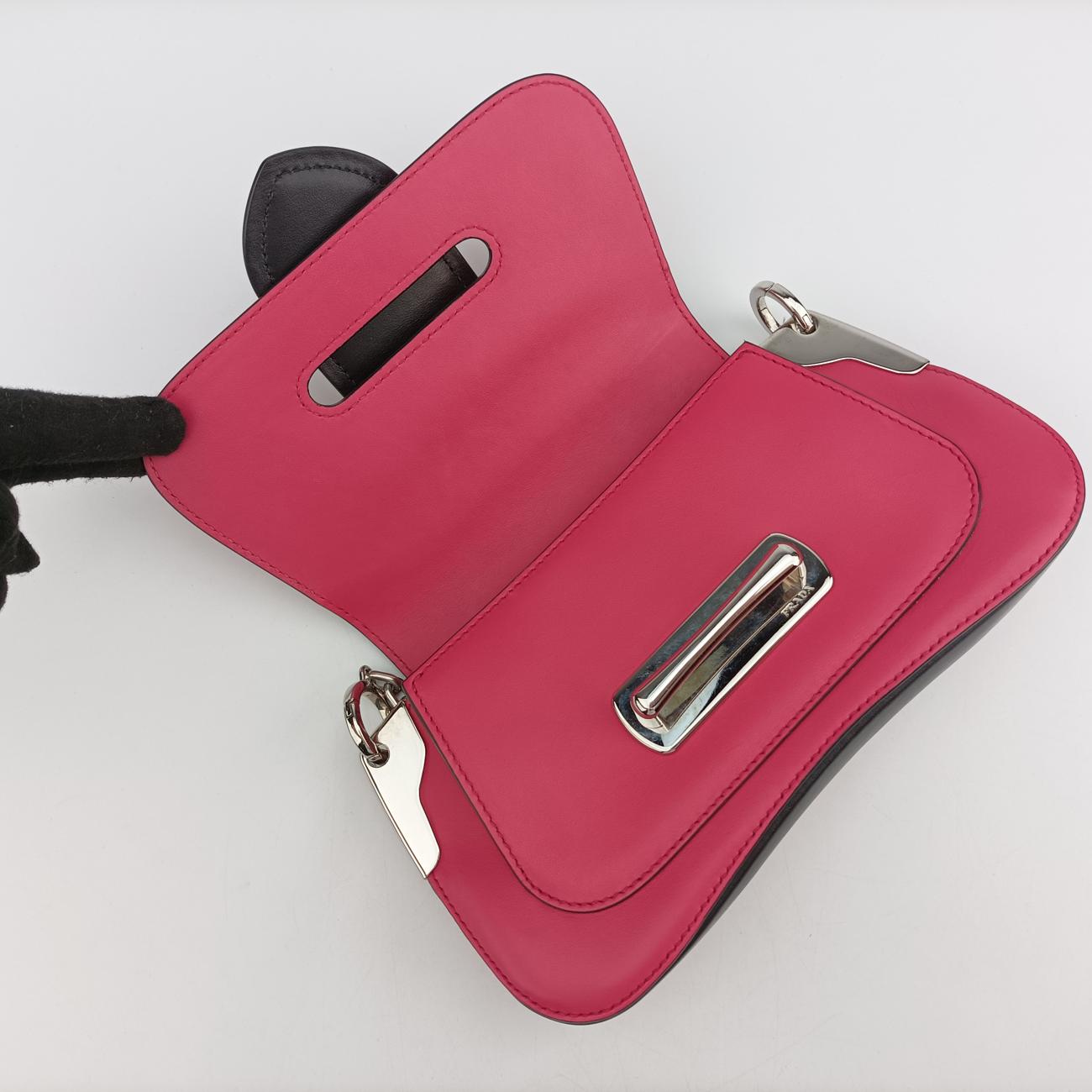 Pre-owned Prada Sidonie Pink×black Leather 1BD168 shoulderbag | stylenewstar