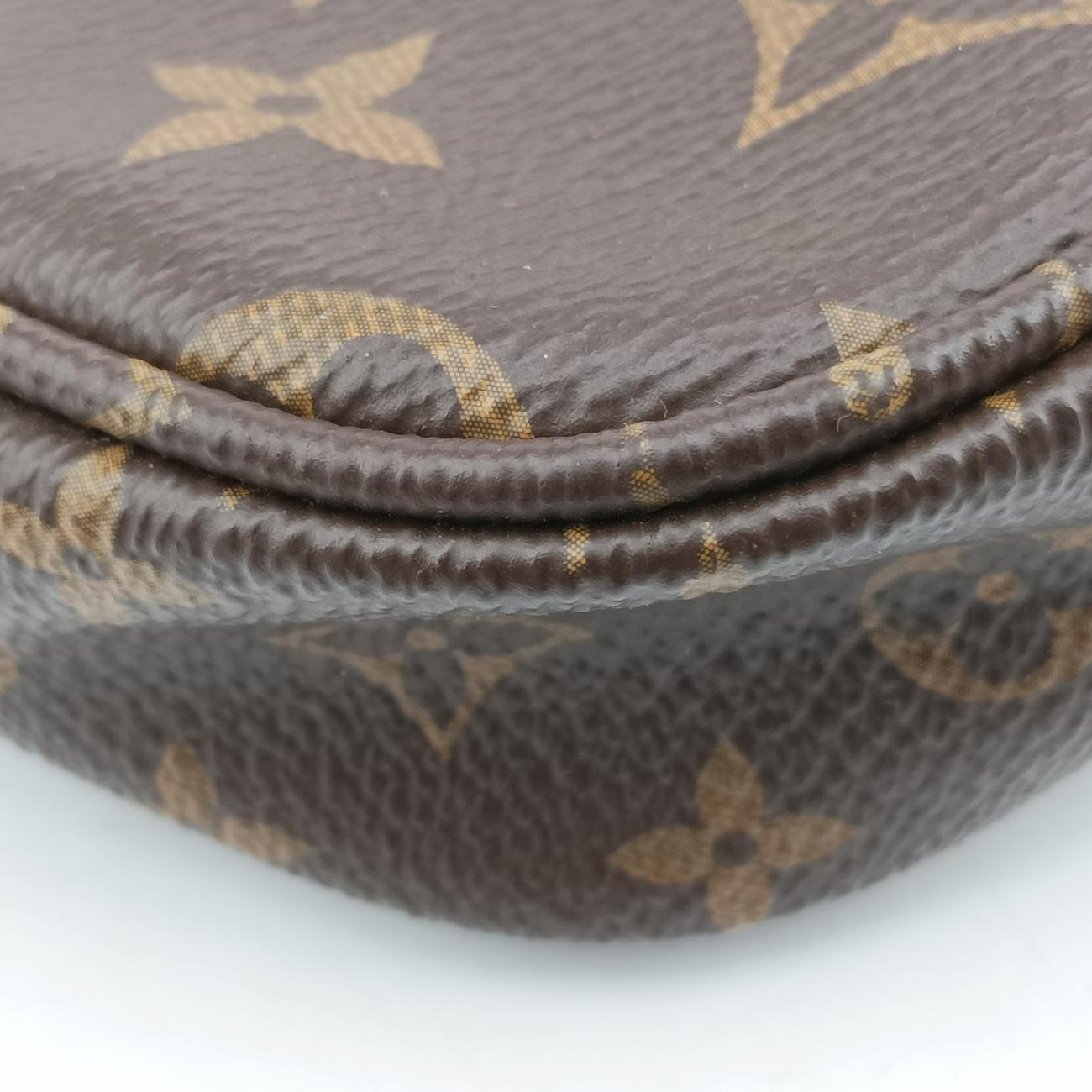 Multi Pochette Accessoir Brown Monogram Canvas ICチップ