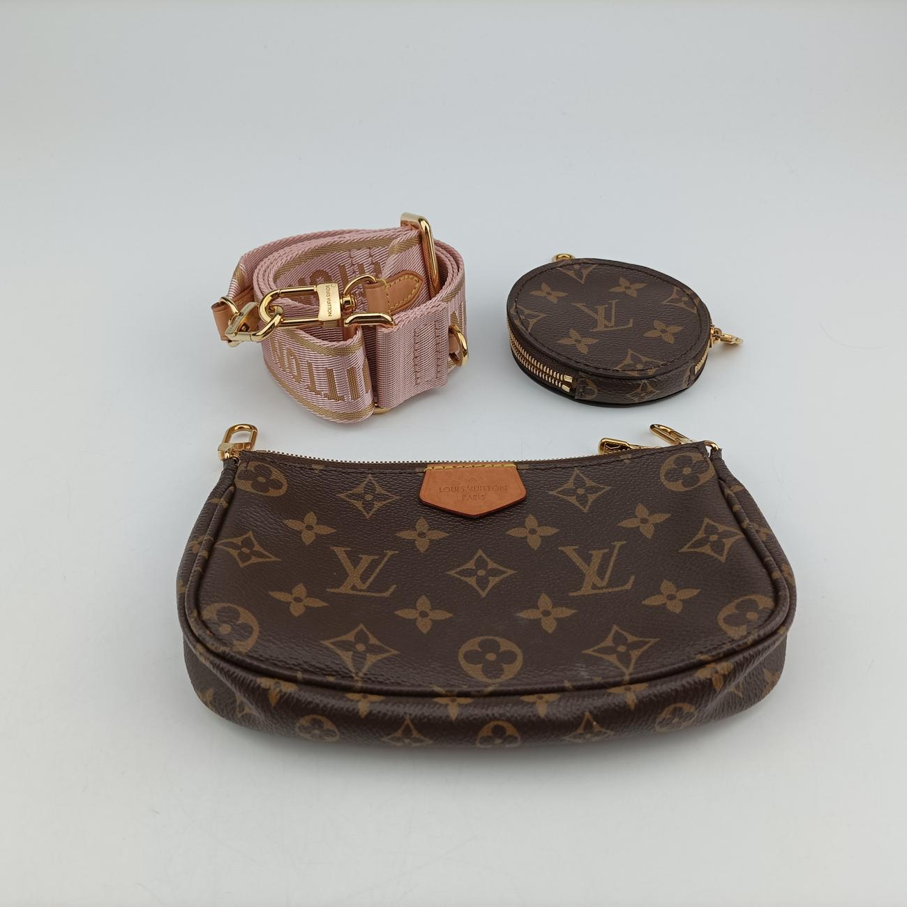 Multi Pochette Accessoir Brown Monogram Canvas ICチップ