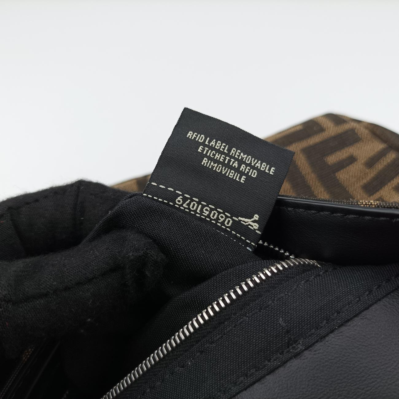 Pre-owned Fendi Baguette Brown canvas 7VA472 bum bag/waist bag | stylenewstar