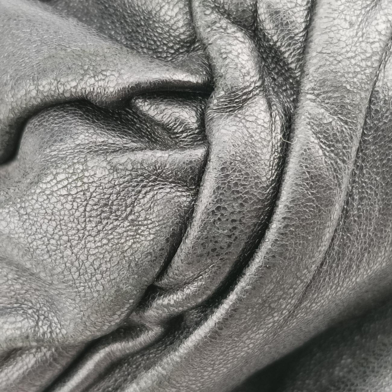 Pre-owned Prada Gaufre Black leather BN1336 shoulderbag | stylenewstar