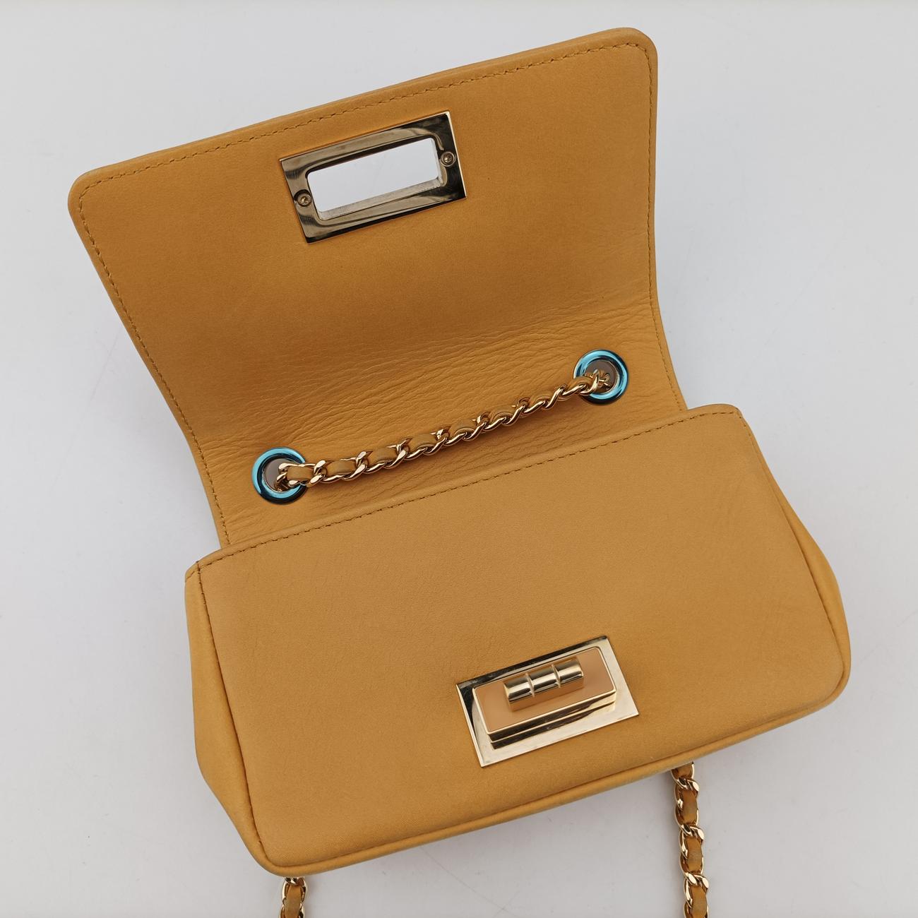 Pre-owned Chanel 2.55mini Yellow Leather A93274 shoulderbag | stylenewstar