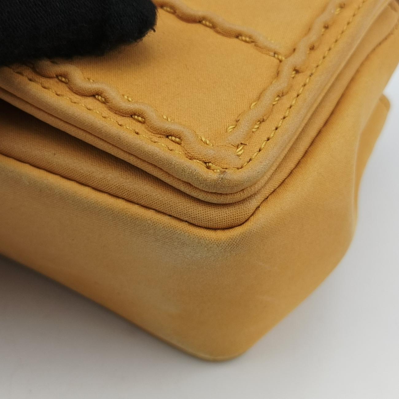 Pre-owned Chanel 2.55mini Yellow Leather A93274 shoulderbag | stylenewstar