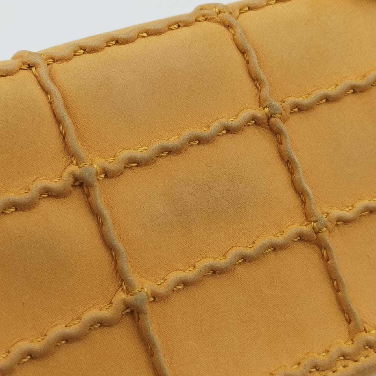 Pre-owned Chanel 2.55mini Yellow Leather A93274 shoulderbag | stylenewstar