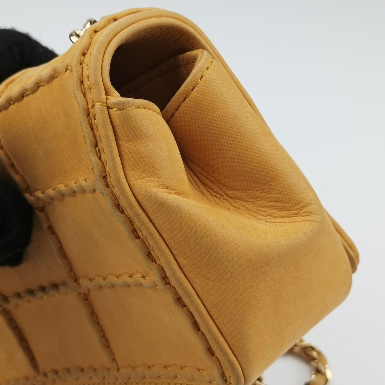 Pre-owned Chanel 2.55mini Yellow Leather A93274 shoulderbag | stylenewstar