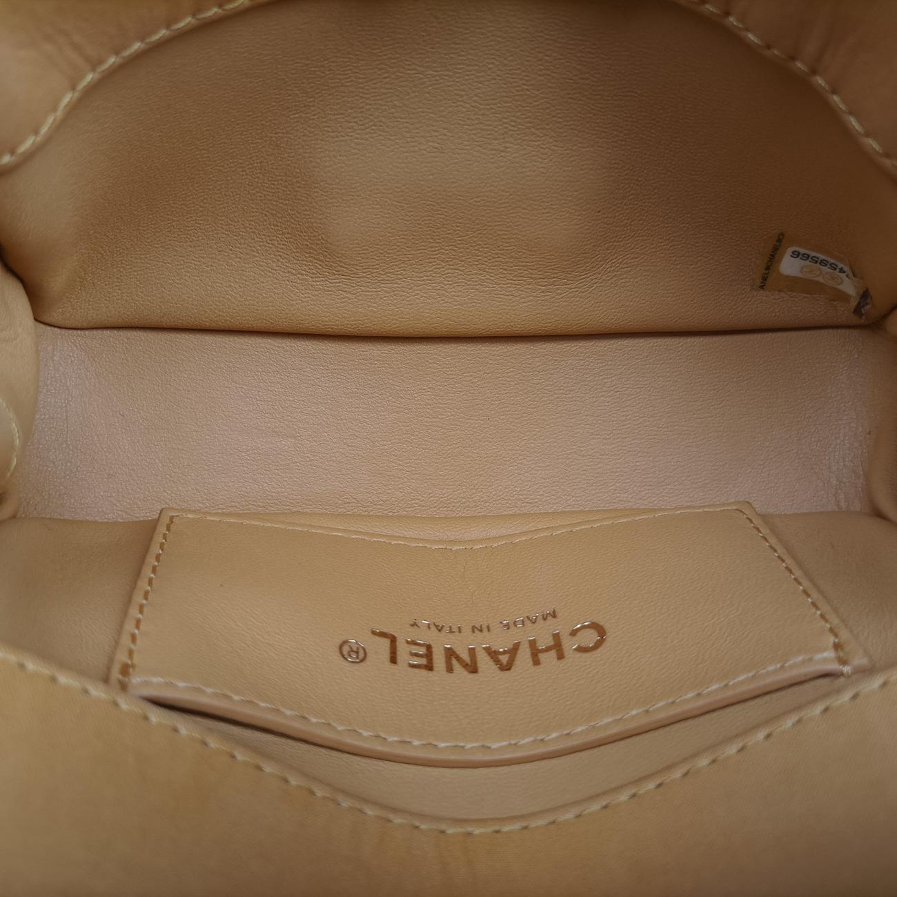 Pre-owned Chanel 2.55mini Yellow Leather A93274 shoulderbag | stylenewstar