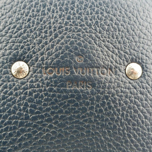 Armand Briefcase MM NAVY Taurillon leather UB2137