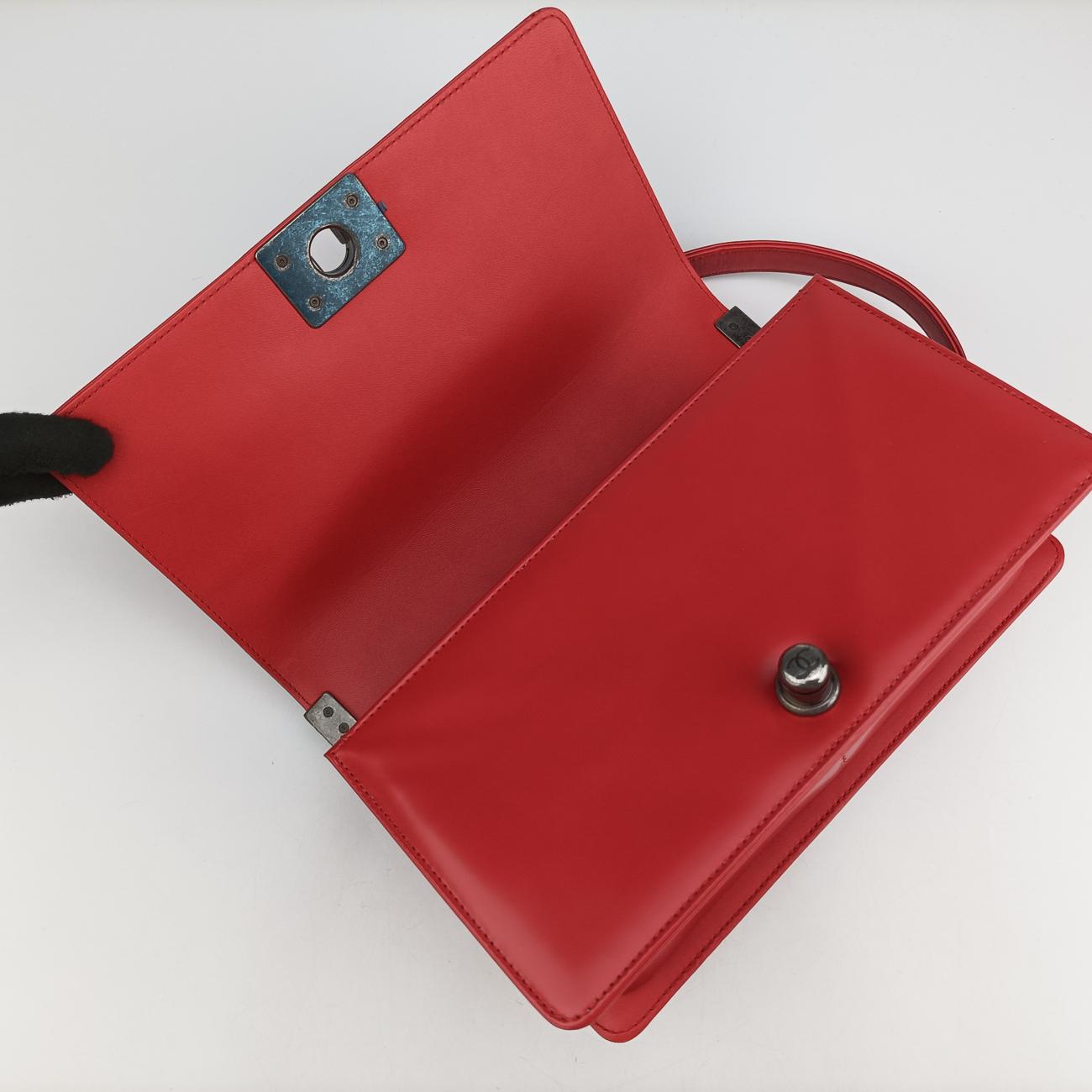 Vintage Chanel BOY CHANEL Red Leather A67086 shoulderbag | stylenewstar