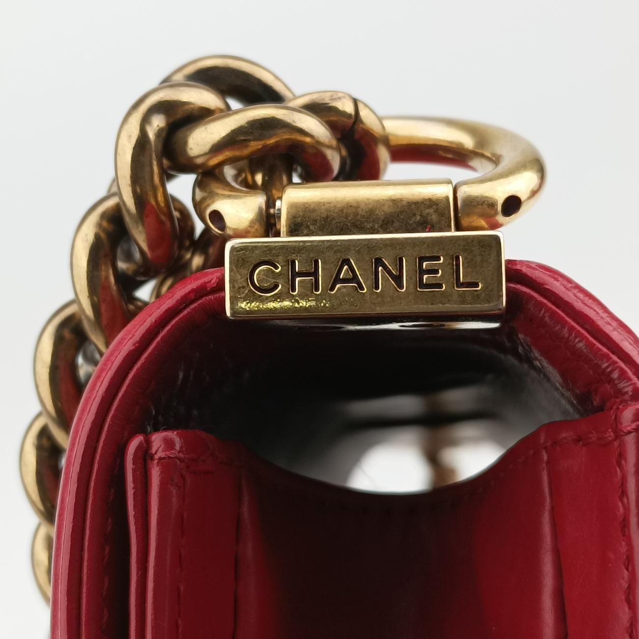 Vintage Chanel BOY CHANEL Red Leather A66713 shoulderbag | stylenewstar