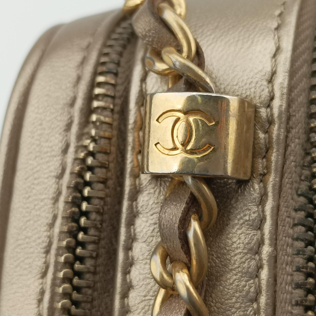 Secondhand Chanel Coco Boy Camera Case Golden caviar skin A92654 shoulderbag | stylenewstar
