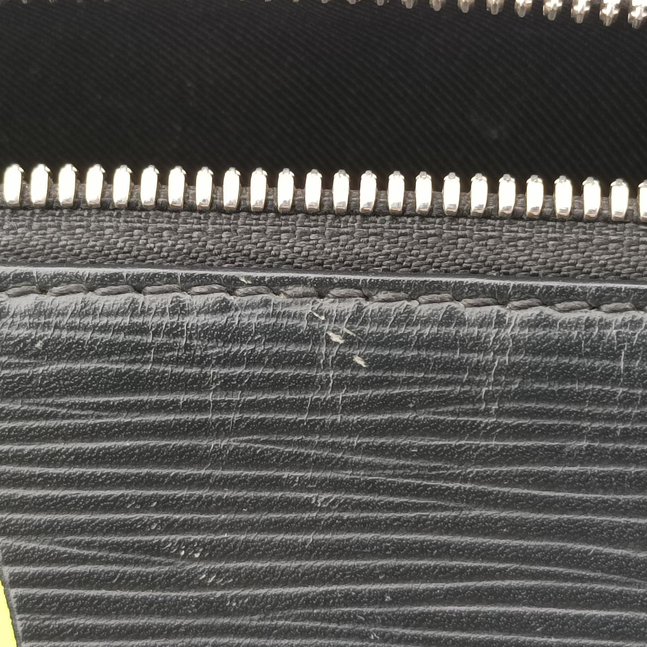 Vintage Louis Vuitton Bum Bag Noir Epi M55131 bum bag/waist bag | stylenewstar