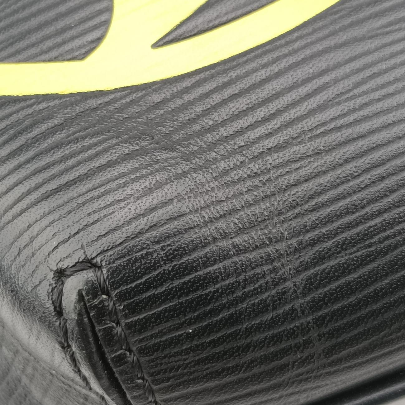 Vintage Louis Vuitton Bum Bag Noir Epi M55131 bum bag/waist bag | stylenewstar