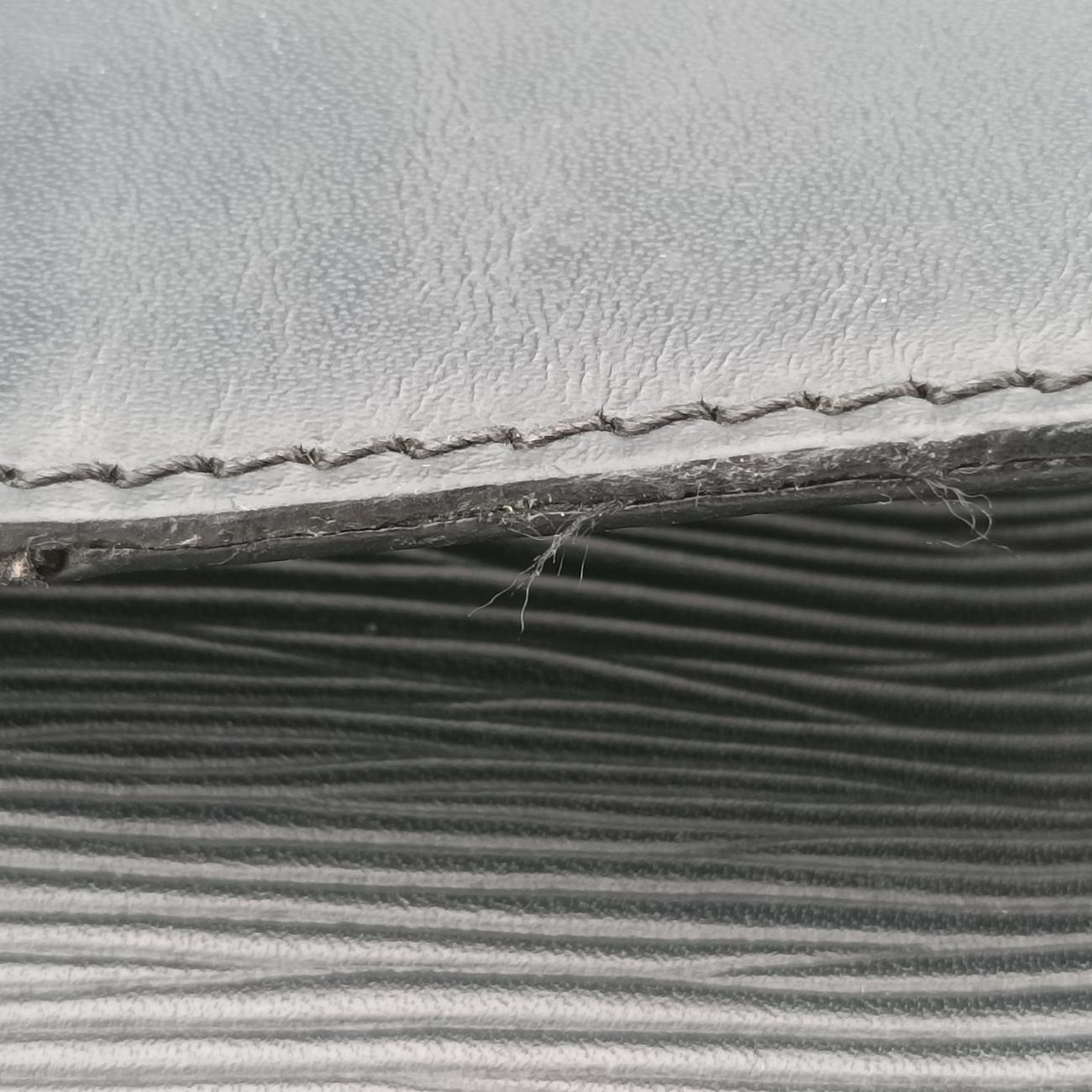 Vintage Louis Vuitton Bum Bag Noir Epi M55131 bum bag/waist bag | stylenewstar