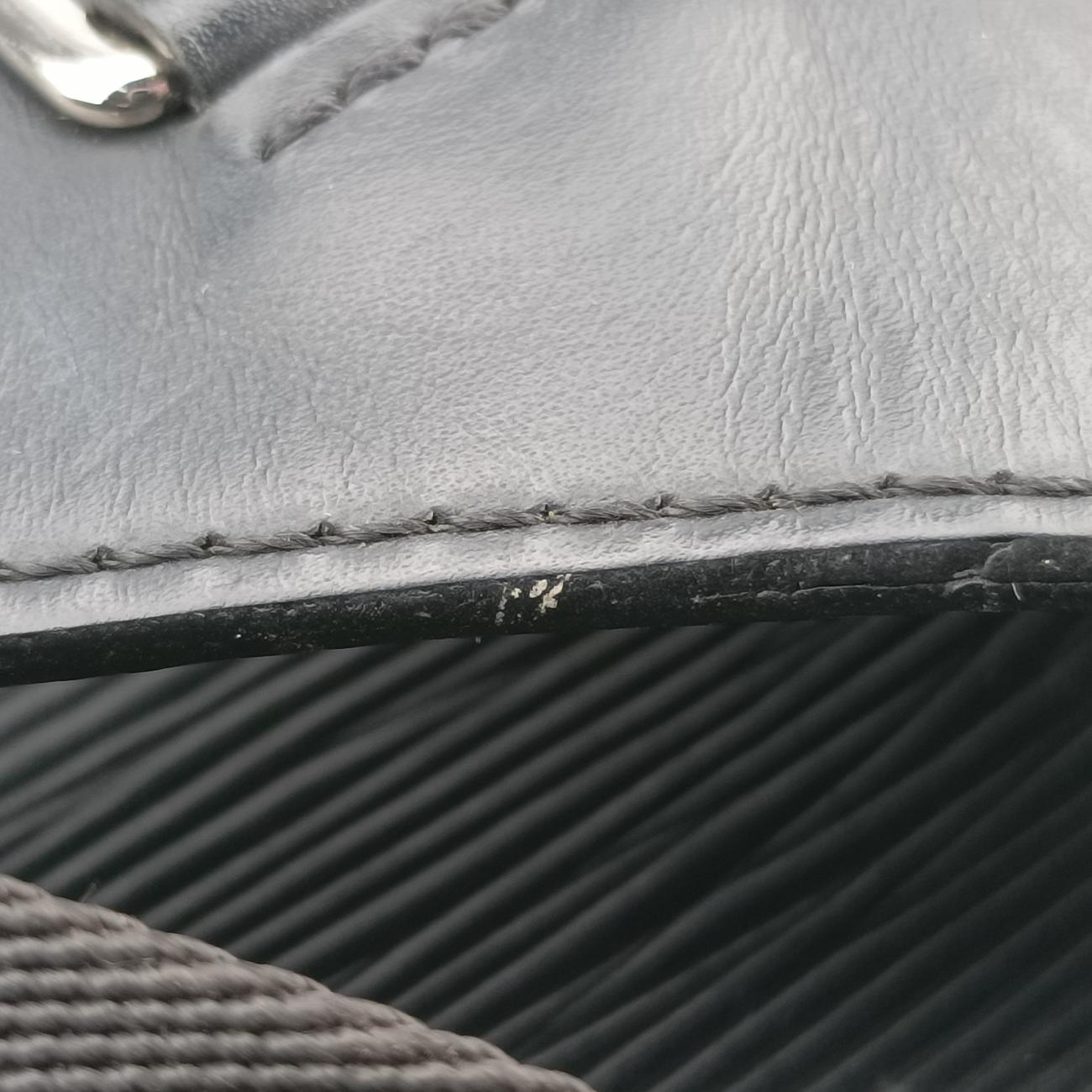 Vintage Louis Vuitton Bum Bag Noir Epi M55131 bum bag/waist bag | stylenewstar