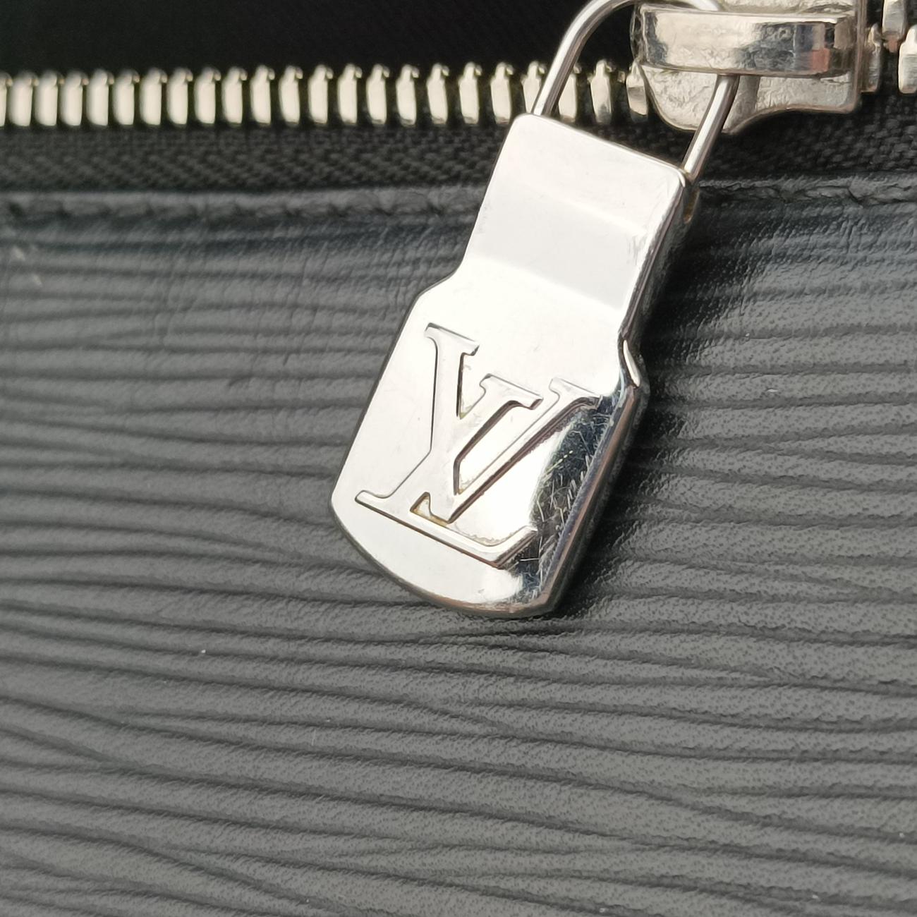 Vintage Louis Vuitton Bum Bag Noir Epi M55131 bum bag/waist bag | stylenewstar