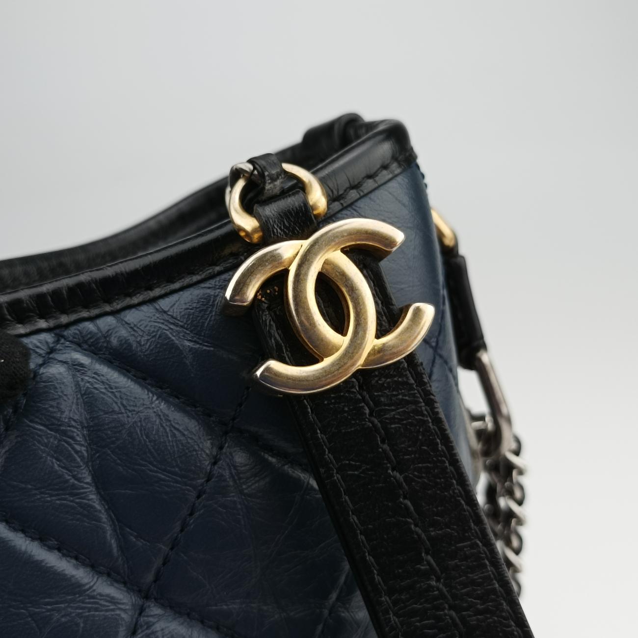 Vintage Chanel GABRIELLE Black×navy Leather A93824 shoulderbag | stylenewstar