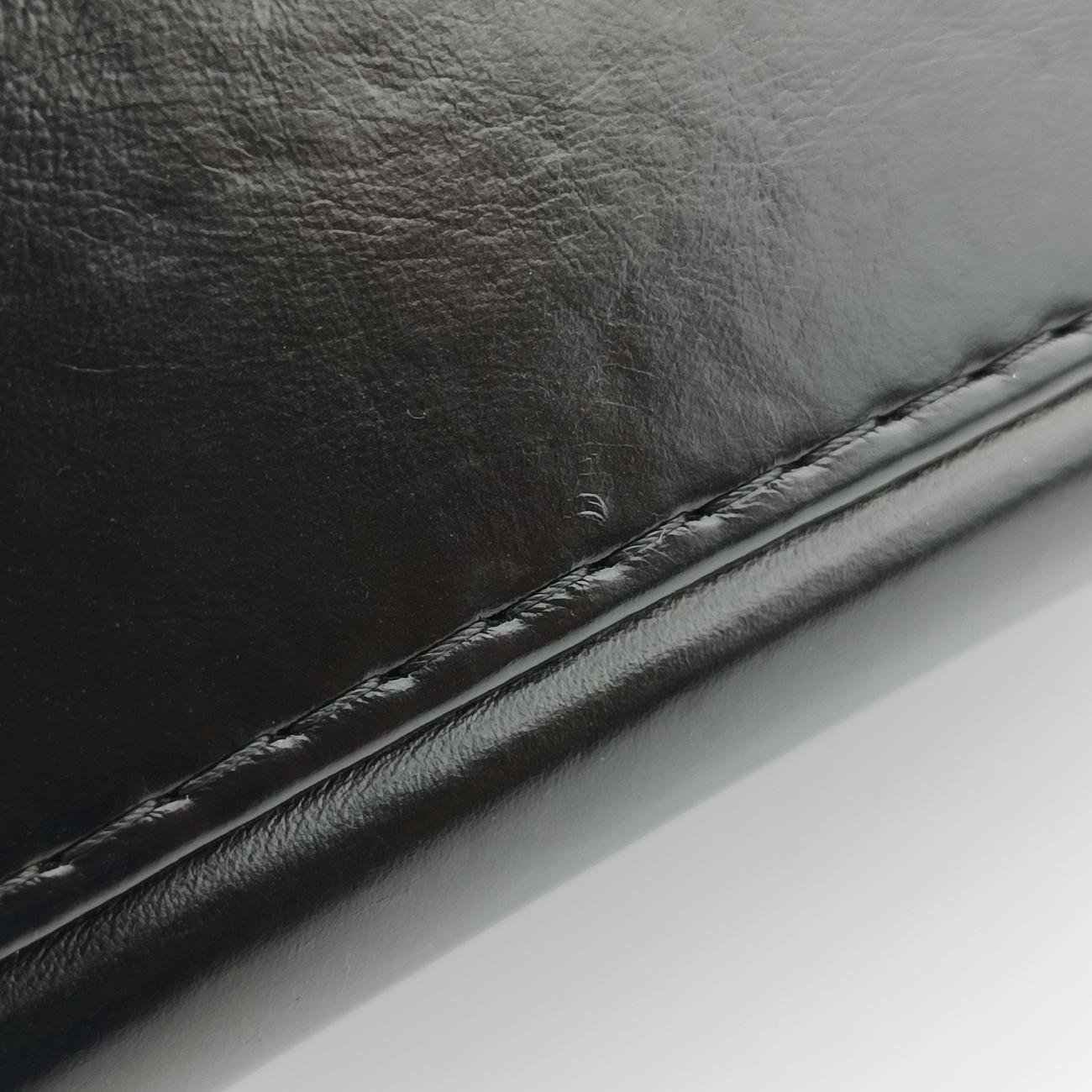 Vintage Chanel GABRIELLE Black×navy Leather A93824 shoulderbag | stylenewstar