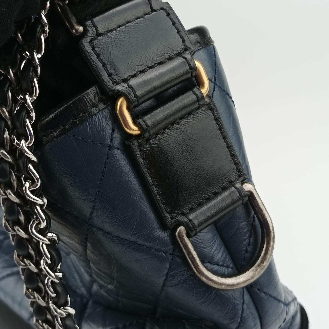Vintage Chanel GABRIELLE Black×navy Leather A93824 shoulderbag | stylenewstar