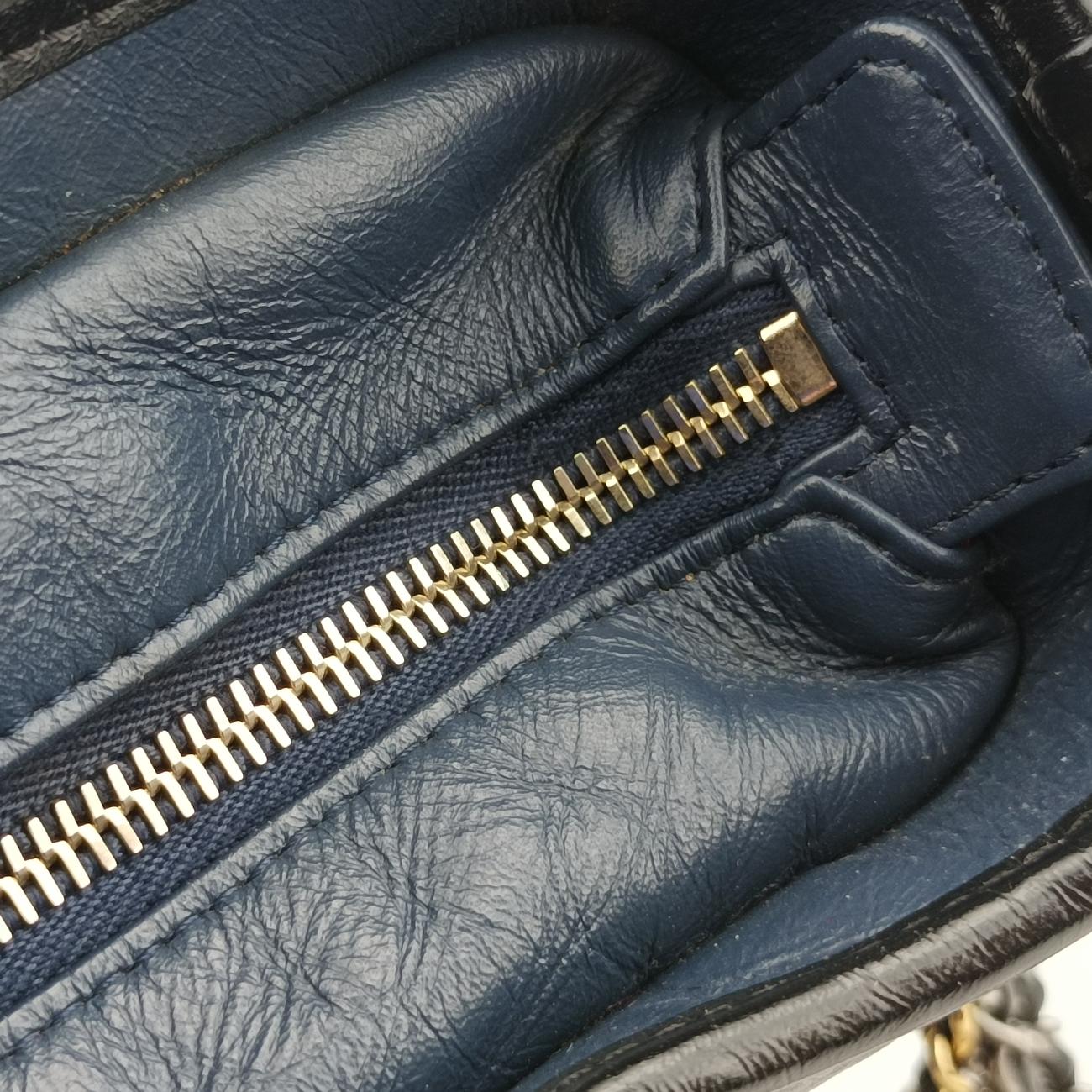 Vintage Chanel GABRIELLE Black×navy Leather A93824 shoulderbag | stylenewstar