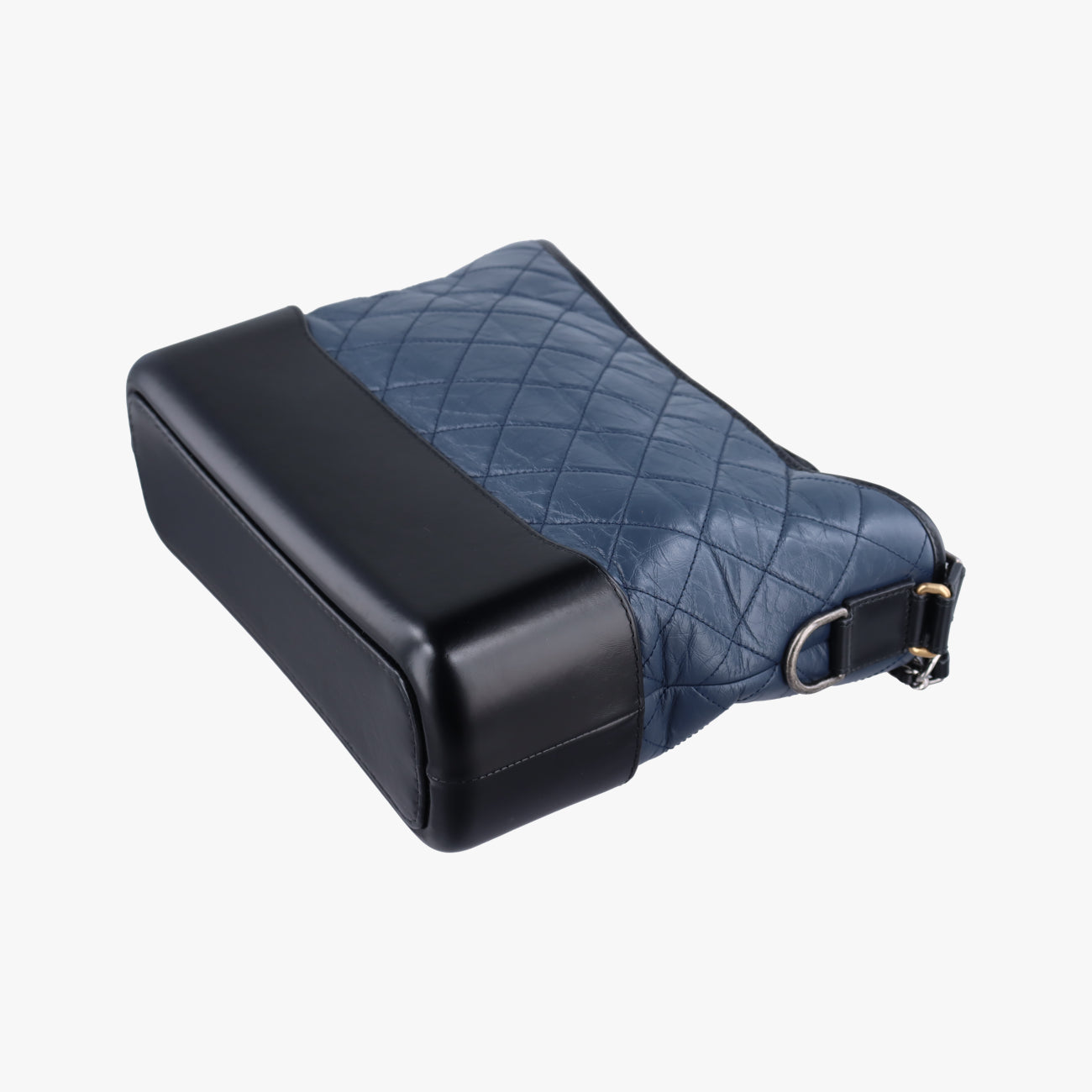 Vintage Chanel GABRIELLE Black×navy Leather A93824 shoulderbag | stylenewstar