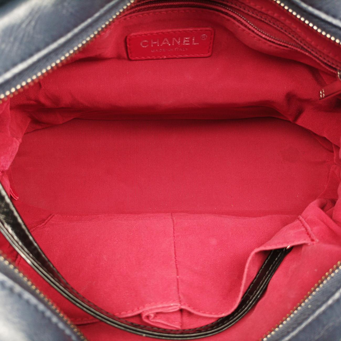 Vintage Chanel GABRIELLE Black×navy Leather A93824 shoulderbag | stylenewstar