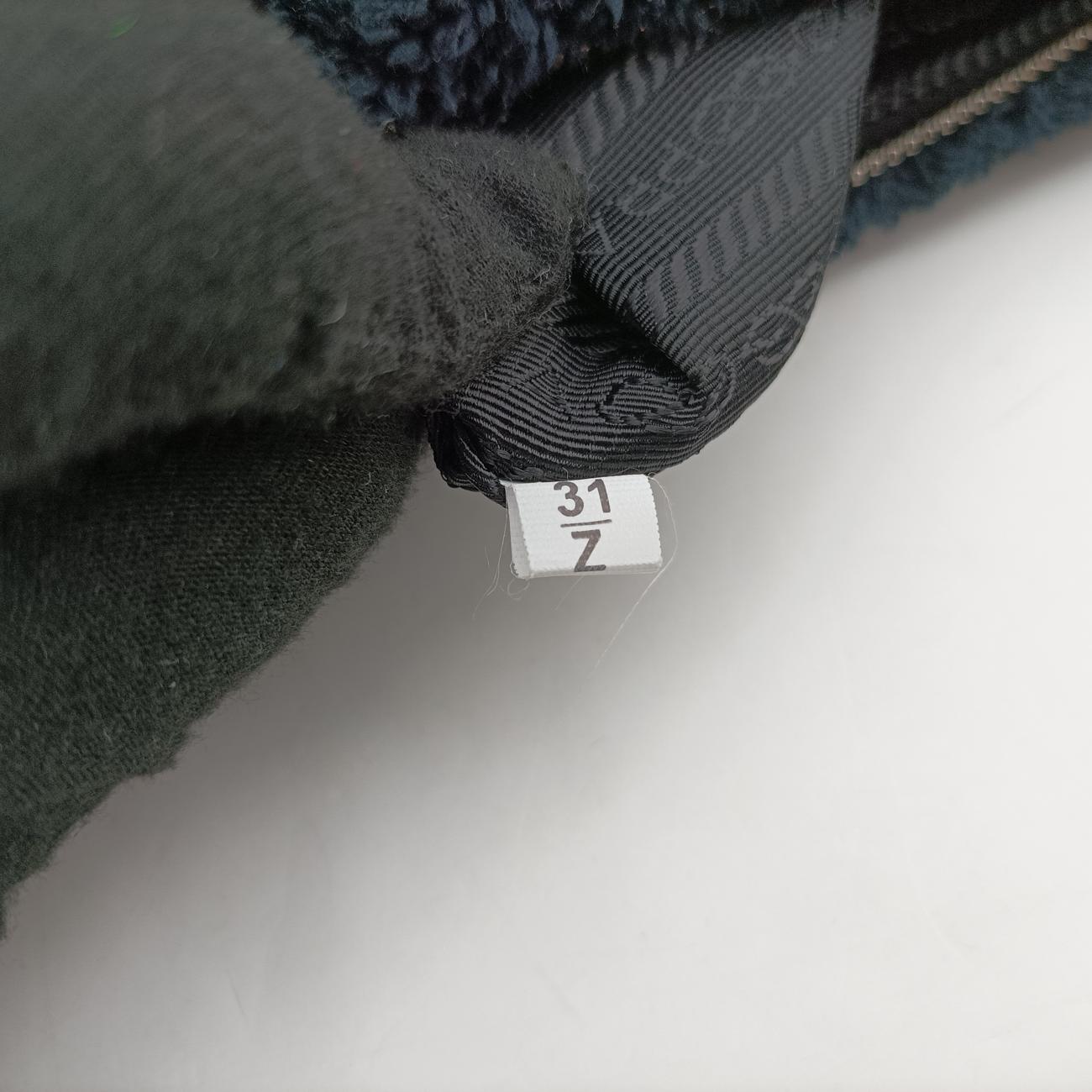 Secondhand Prada Triangle Terry Black×White Pile 1NE043 shoulderbag | stylenewstar