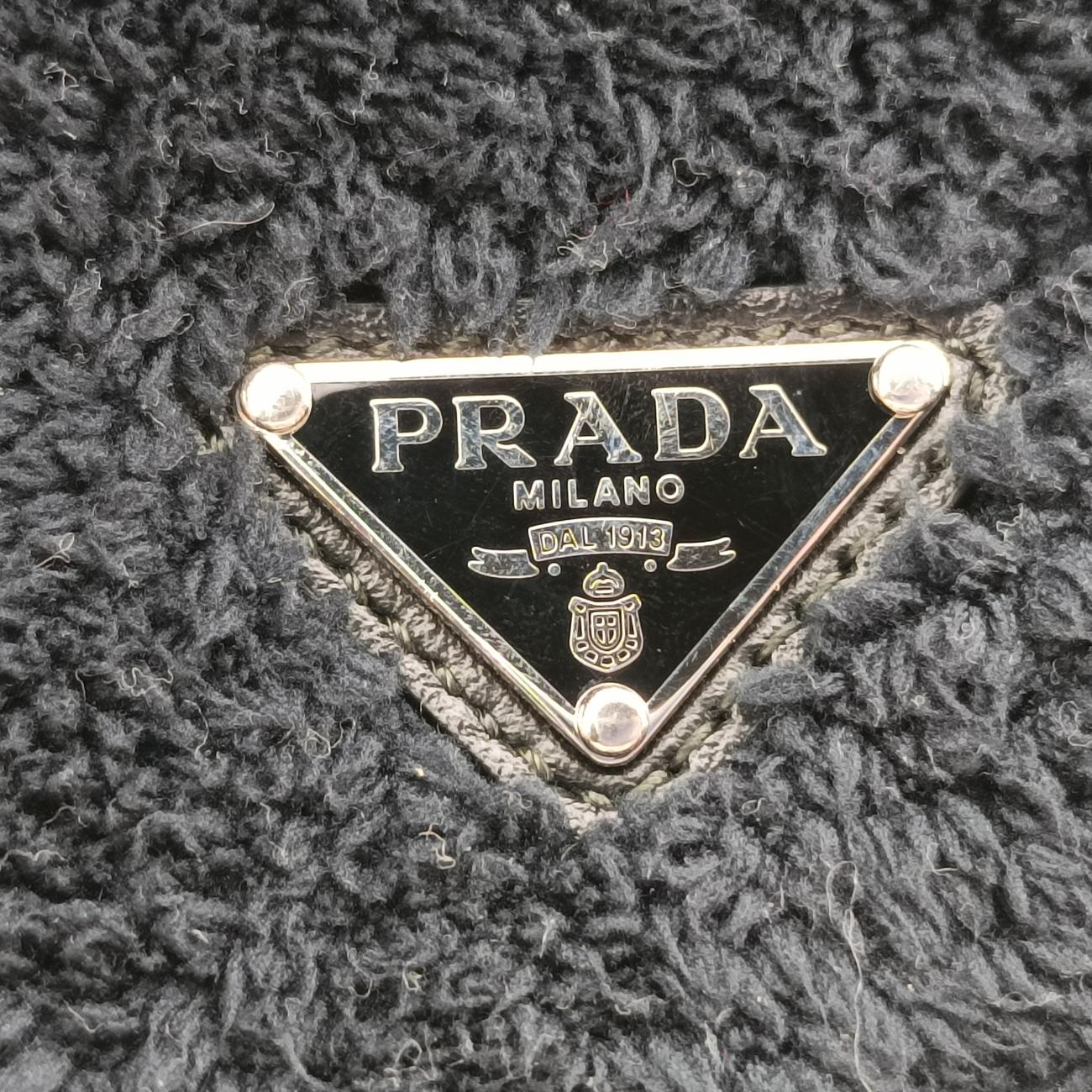 Secondhand Prada Triangle Terry Black×White Pile 1NE043 shoulderbag | stylenewstar