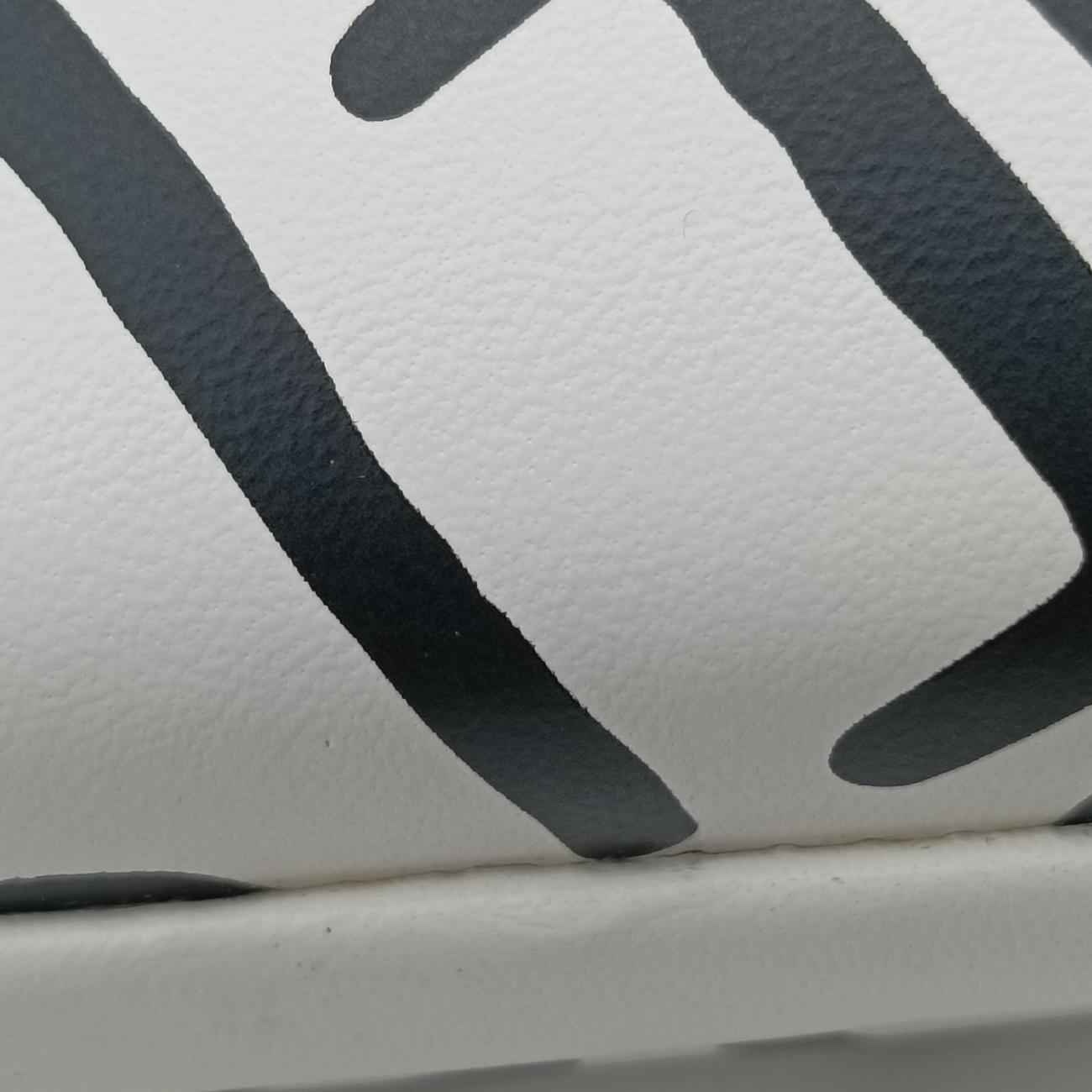 Pre-owned Chanel Coco Neige Convertible Zip Around Sunglasses Case Black×white Leather AP2368 shoulderbag | stylenewstar