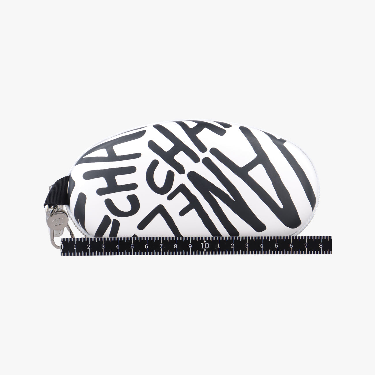 Pre-owned Chanel Coco Neige Convertible Zip Around Sunglasses Case Black×white Leather AP2368 shoulderbag | stylenewstar