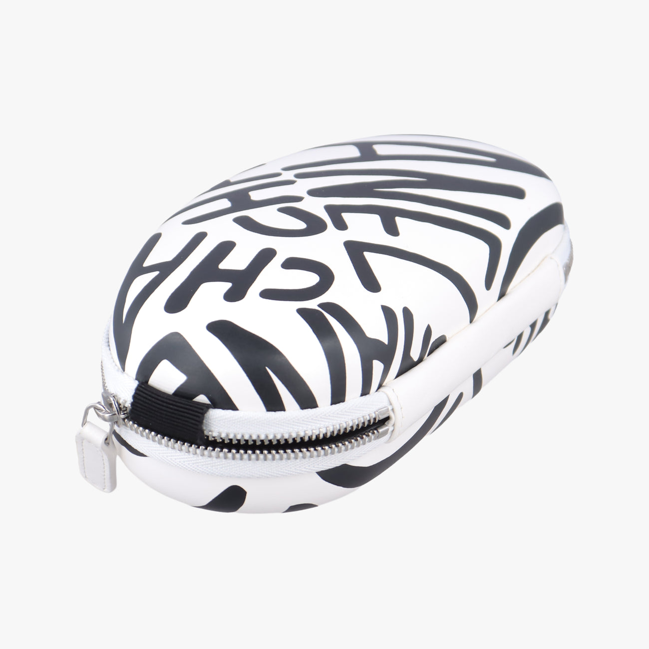 Pre-owned Chanel Coco Neige Convertible Zip Around Sunglasses Case Black×white Leather AP2368 shoulderbag | stylenewstar