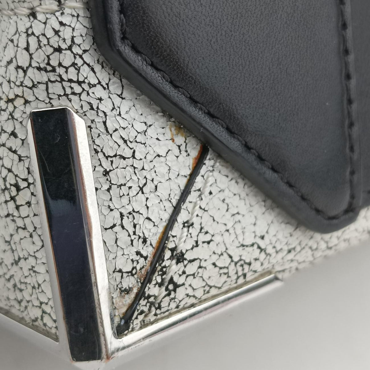 Pre-owned Alexander Wang Flap Black×white Leather  crossbodybag | stylenewstar