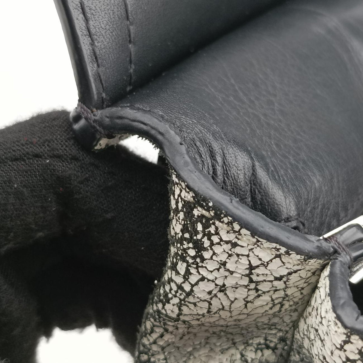 Pre-owned Alexander Wang Flap Black×white Leather  crossbodybag | stylenewstar