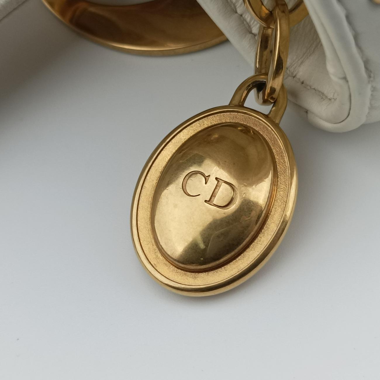 Vintage Christian Dior Lady Dior White Leather  shoulderbag | stylenewstar