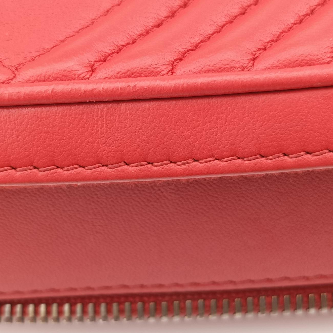 Pre-owned Chanel Coco Boy Camera Case Red Lambskin A92656 shoulderbag | stylenewstar