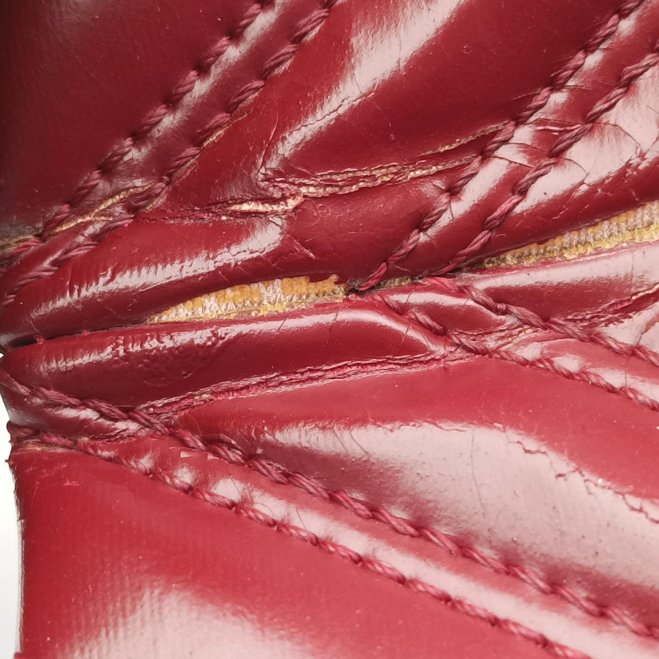 Pre-owned Chanel V stitch Burgundy Leather A93029 shoulderbag | stylenewstar