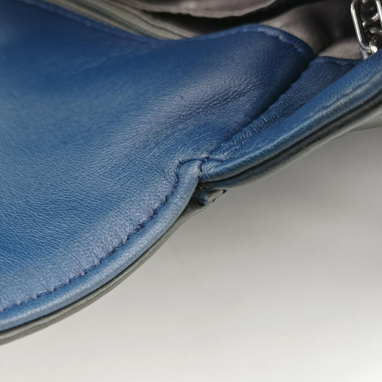 Vintage Chanel Chain Flap black Patent A46823 shoulderbag | stylenewstar