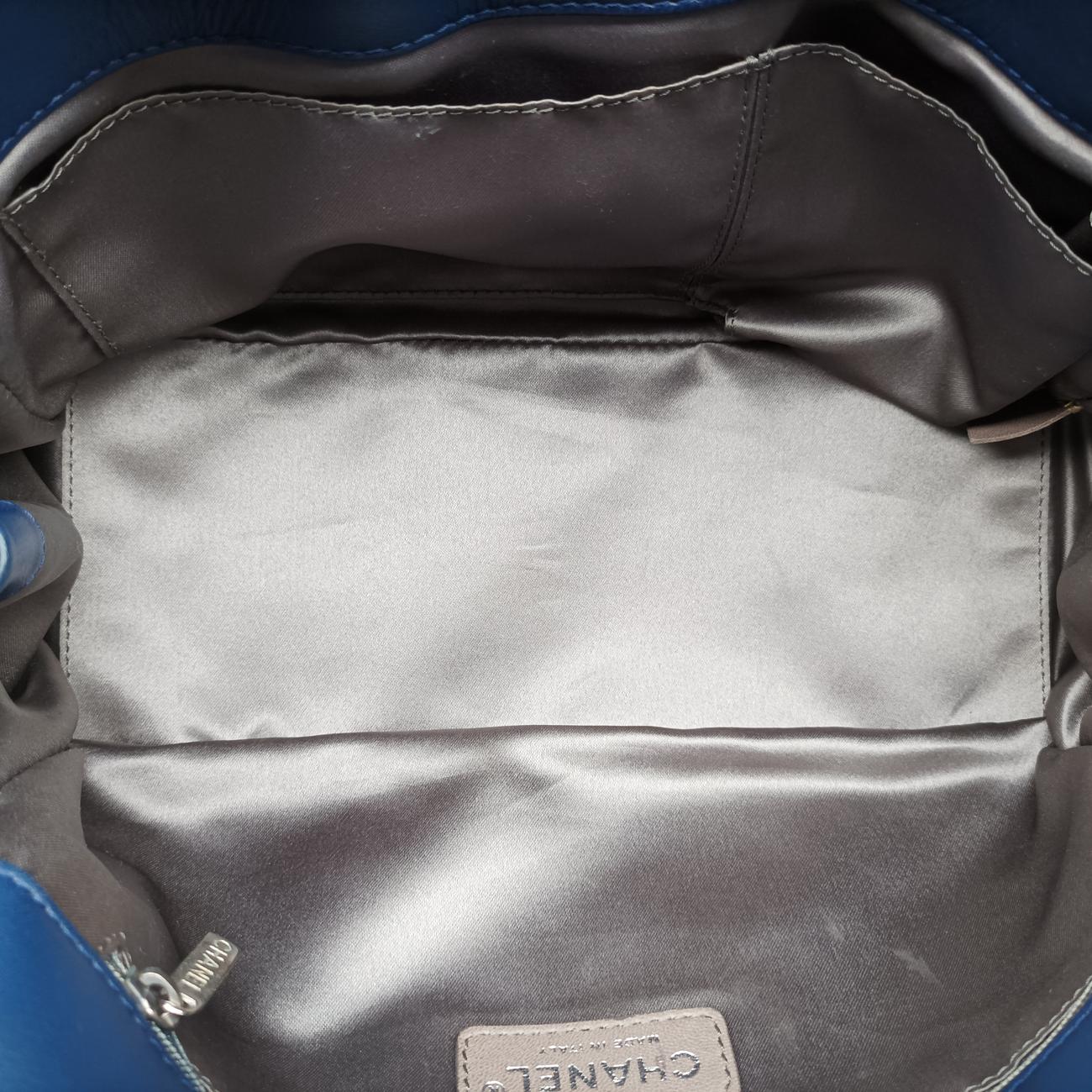 Vintage Chanel Chain Flap black Patent A46823 shoulderbag | stylenewstar