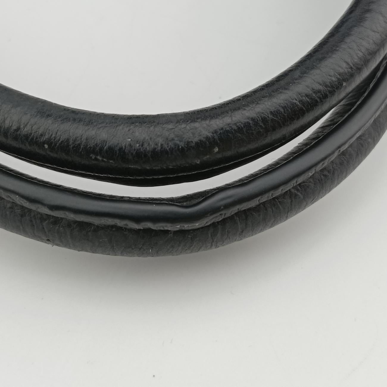 Pre-owned Louis Vuitton lockit MM Black Leather M94592 handbag | stylenewstar