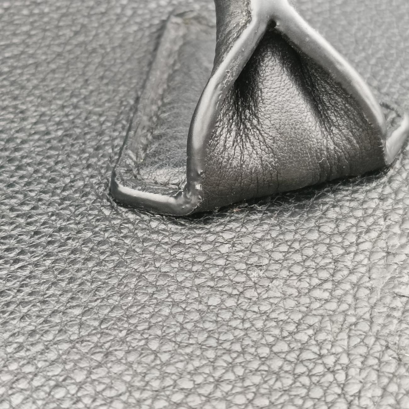 Pre-owned Louis Vuitton lockit MM Black Leather M94592 handbag | stylenewstar