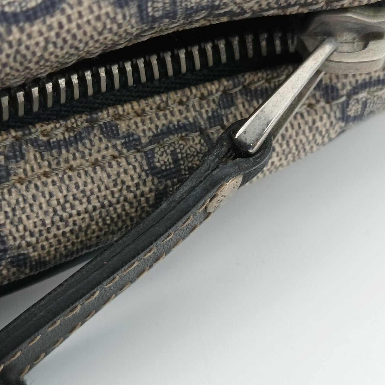 Pre-owned Gucci Diamante Beige×Black PVC coated canvas 208463 handbag | stylenewstar