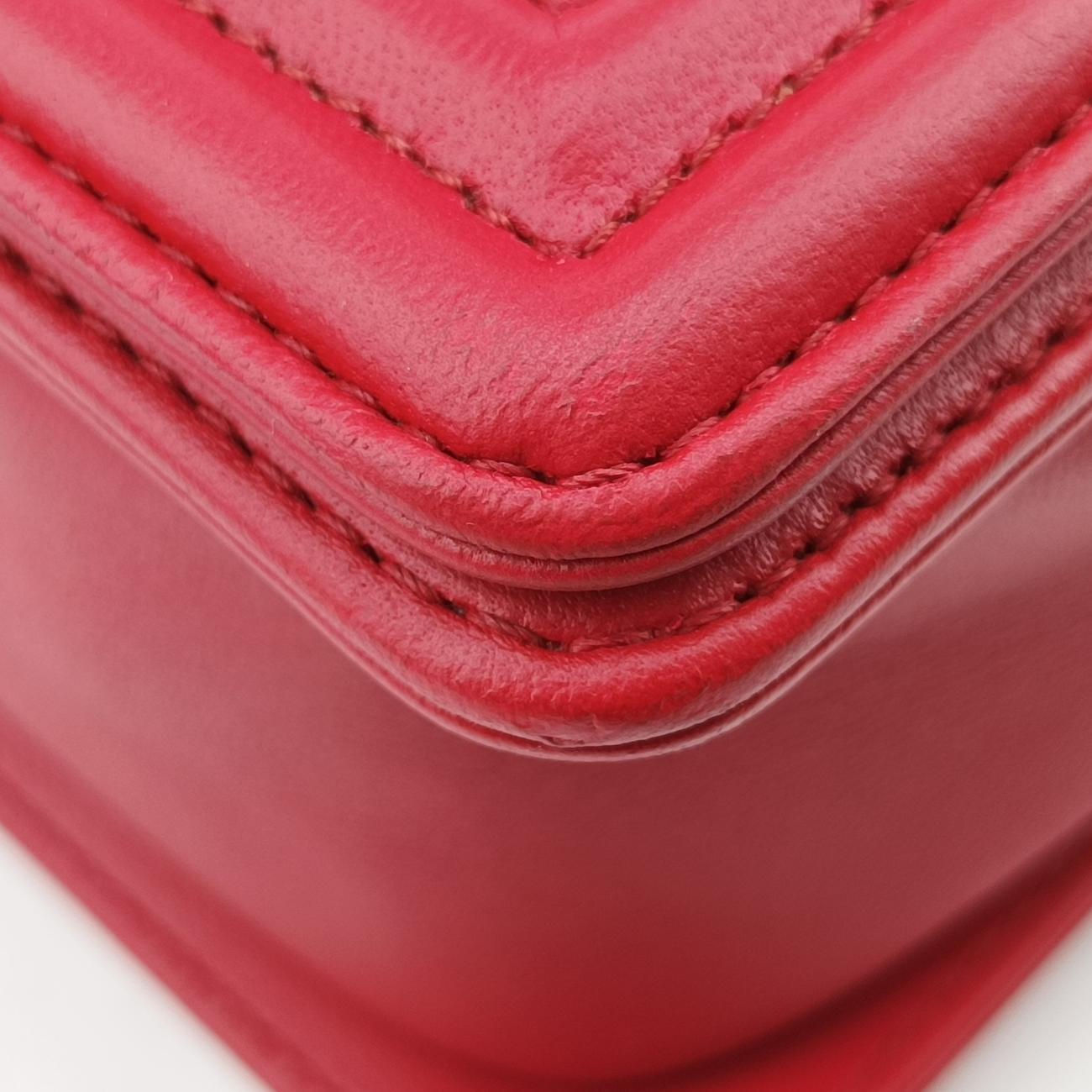 Pre-owned Chanel BOY CHANEL Red lambskin A66094 shoulderbag | stylenewstar