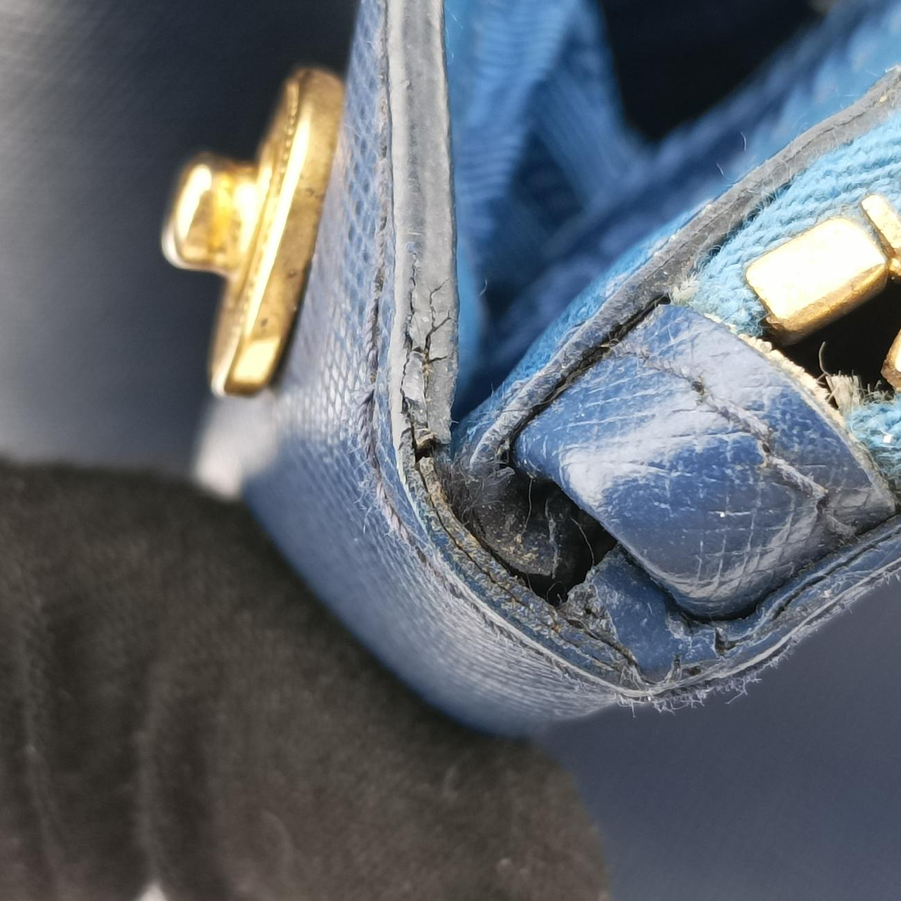 Pre-owned Prada Galleria Blue×Navy SAFFIANO Leather B2274C shoulderbag | stylenewstar