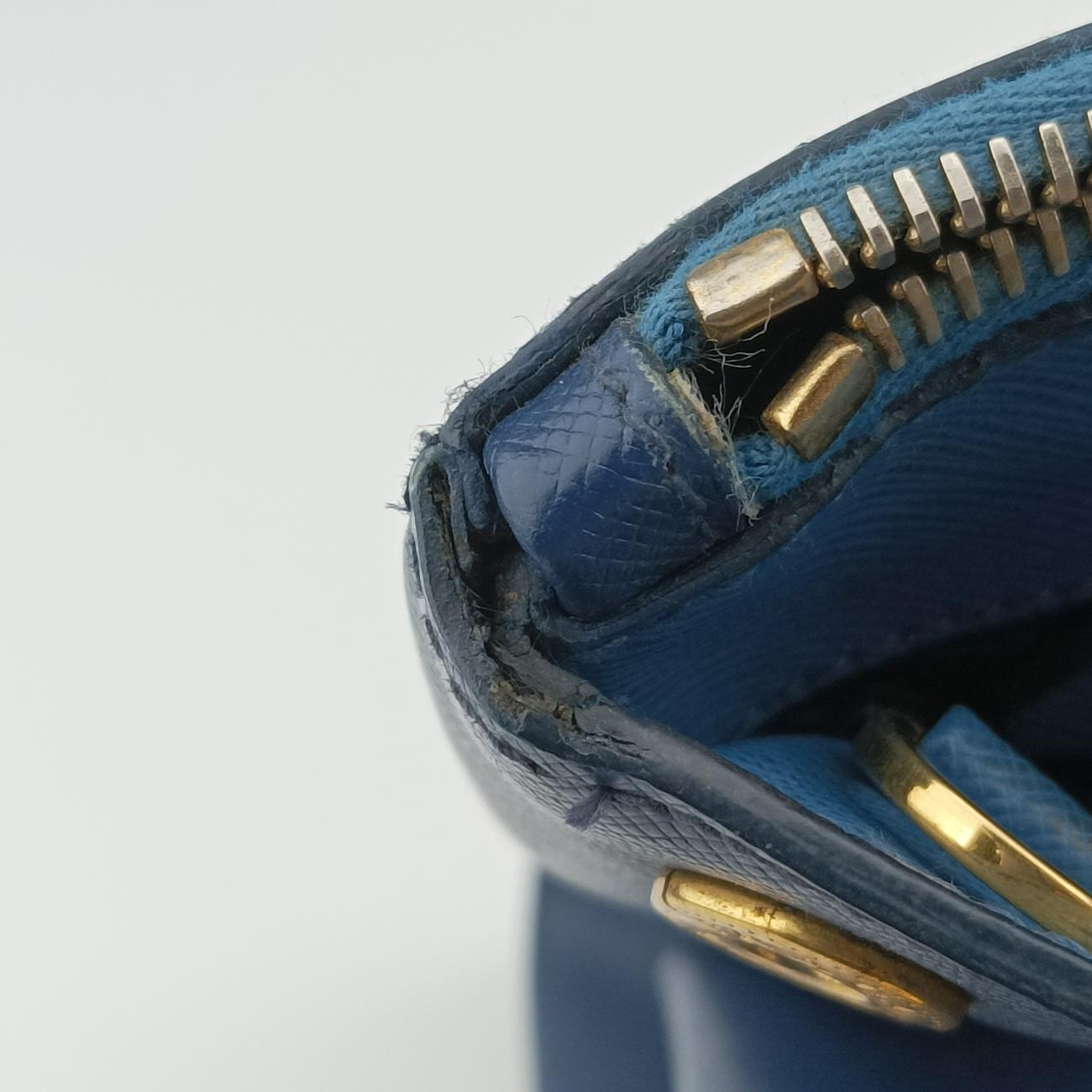 Pre-owned Prada Galleria Blue×Navy SAFFIANO Leather B2274C shoulderbag | stylenewstar