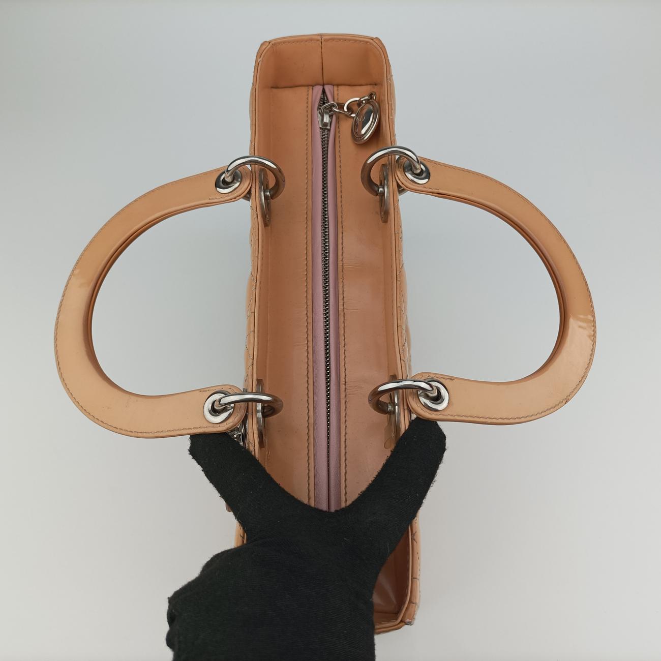 Secondhand Christian Dior Lady Dior Beige Patent  shoulderbag | stylenewstar