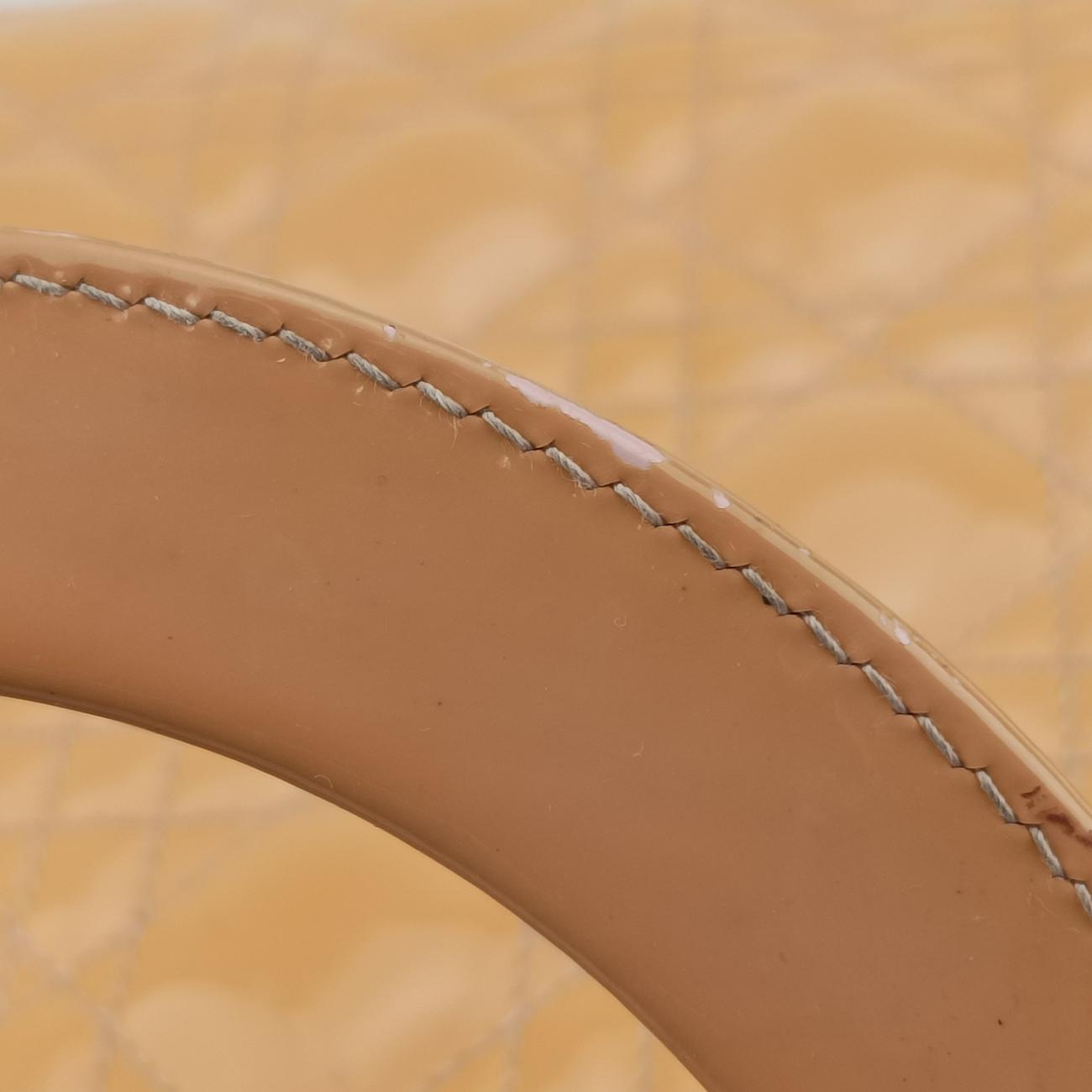 Secondhand Christian Dior Lady Dior Beige Patent  shoulderbag | stylenewstar