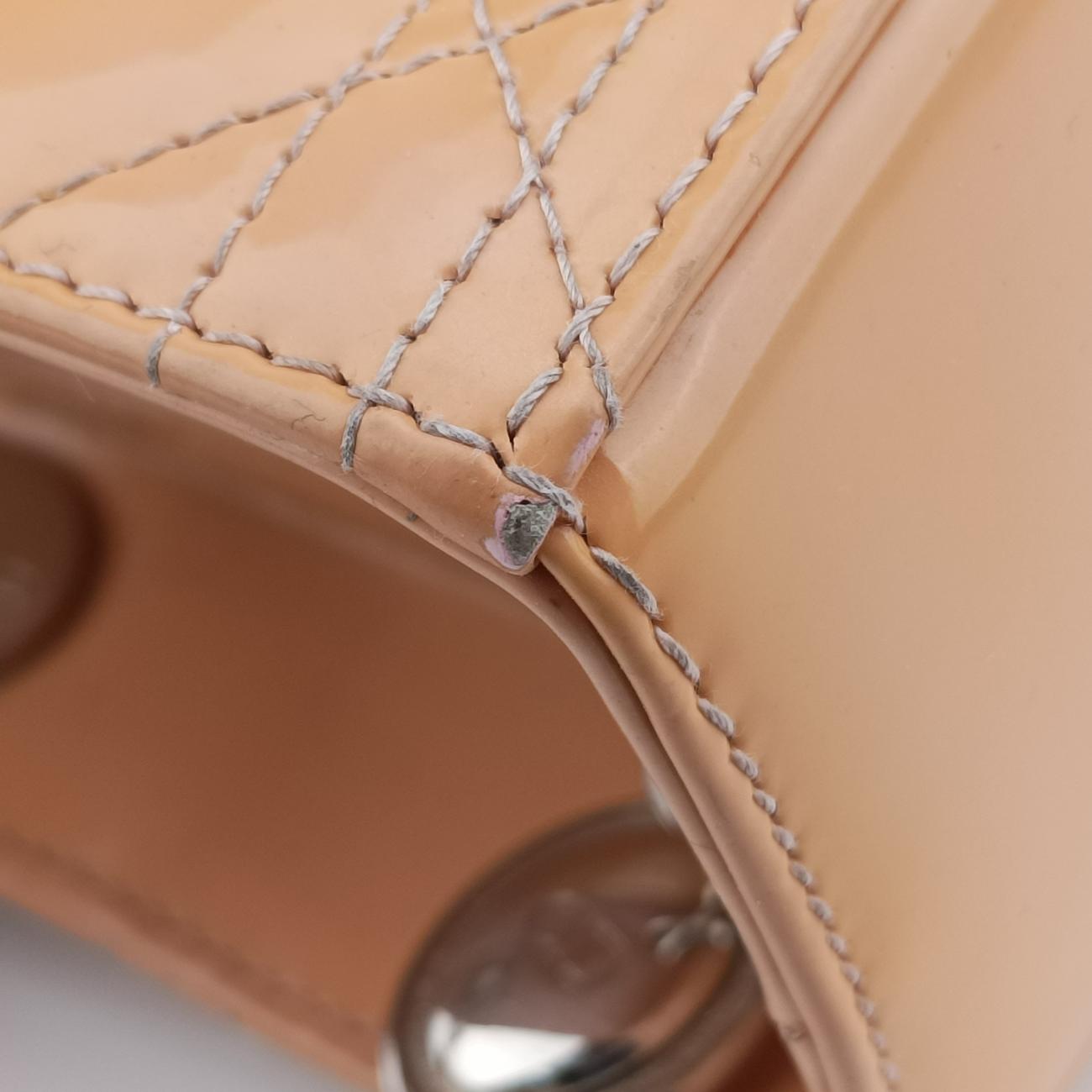 Secondhand Christian Dior Lady Dior Beige Patent  shoulderbag | stylenewstar